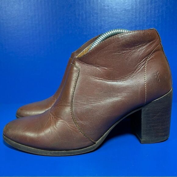 Frye Womens Nora Zip Short Leather Booties in Redwood Brown 6M - Picture 3 of 12